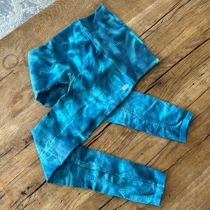 We the Free people movement blue green tie dye leggings tights yoga pant xs DL24